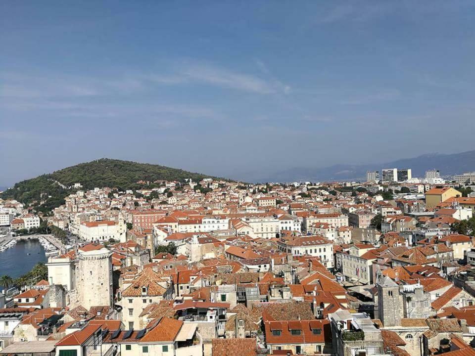 A Small Apartment For A Great Vacation "Ludi" Split Exterior foto
